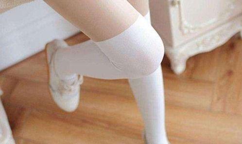 宫廷白丝袜,白丝袜演绎的华丽时尚传奇